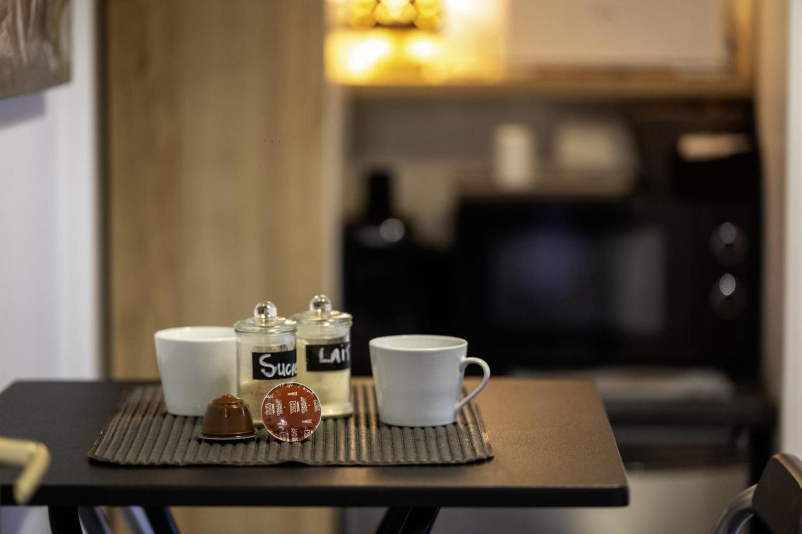 Face A La Plage Avec Parking Securise Appartement De Luxe Ou Suite Privee Avec Coin Petit Dej Selon Disponibilite Ле-Диаман Номер фото